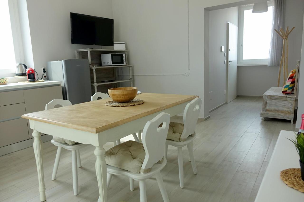 La Finestra Sul Mare Apartment Bari Exterior photo