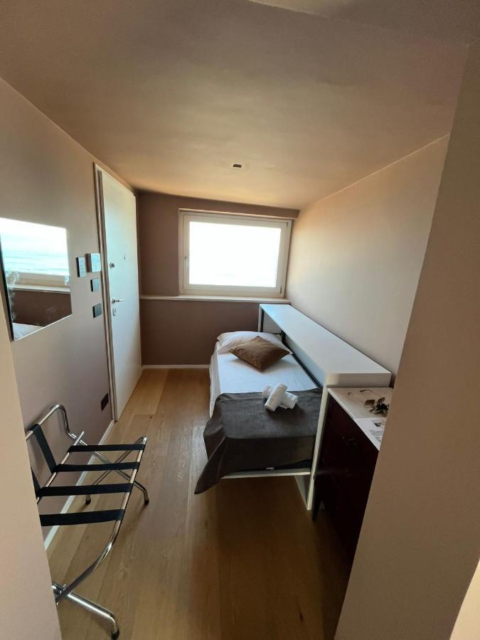 La Finestra Sul Mare Apartment Bari Exterior photo